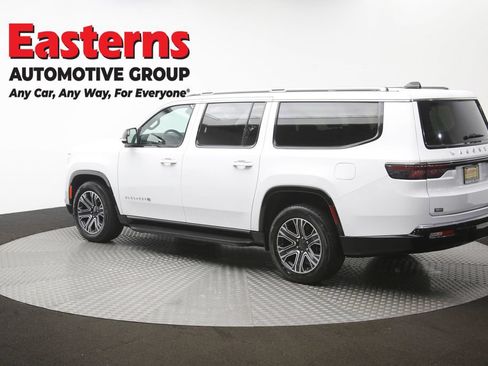 Used 2024 Jeep Wagoneer L Series II RWD image 67