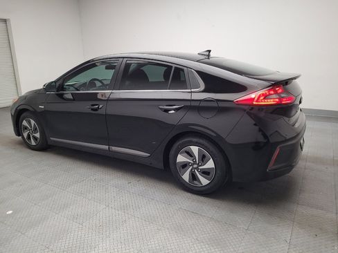 Used 2018 Hyundai Ioniq SEL image 3