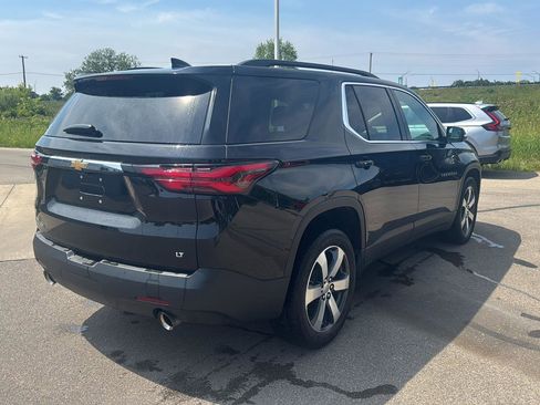 Used 2023 Chevrolet Traverse LT w/ LT Premium Package FWD image 5