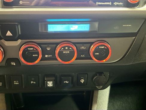 Used 2023 Toyota Tacoma TRD Sport w/ Advanced Technology Package AWD/4WD image 16