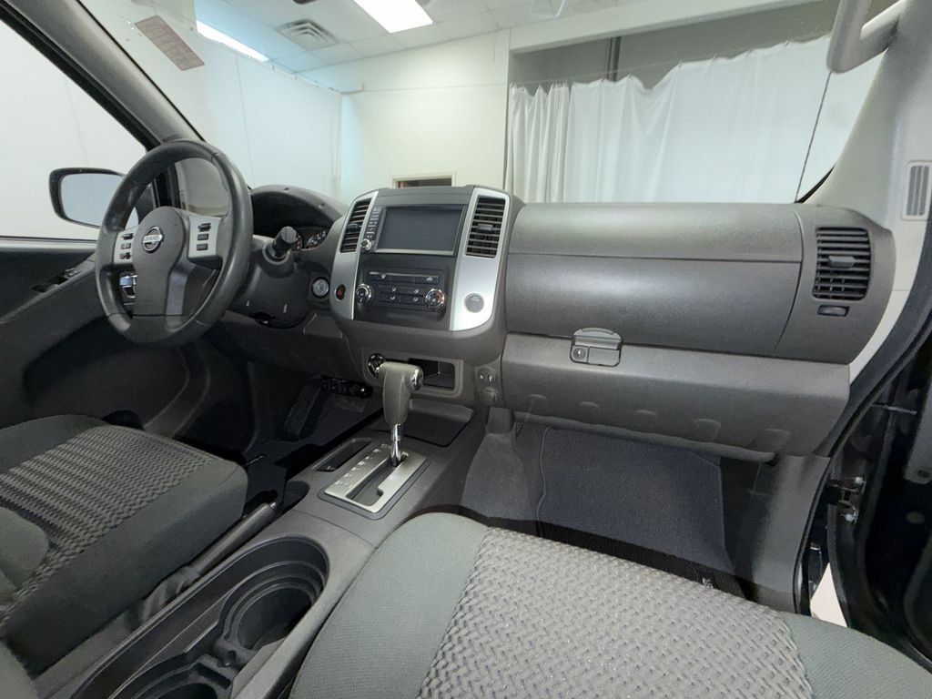 Used 2019 Nissan Frontier SV AWD/4WD image 18