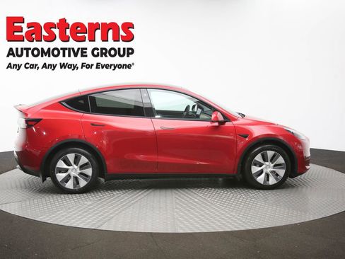 Used 2022 Tesla Model Y Long Range image 39