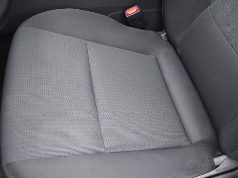 Used 2023 Toyota Prius LE image 11