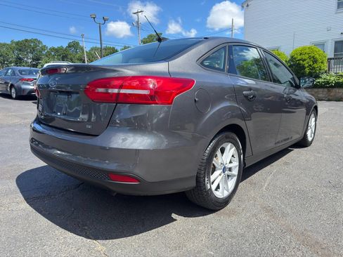 Used 2016 Ford Focus SE FWD image 7