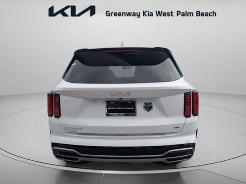 Certified 2023 Kia Sorento SX AWD/4WD image 6