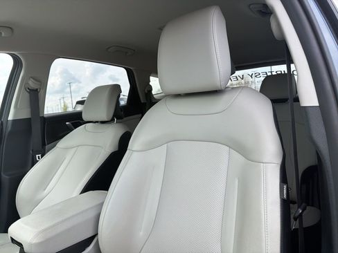 Certified 2025 Kia Sportage EX image 5