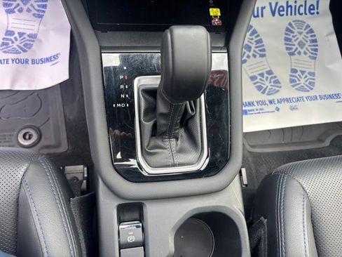 Used 2025 Subaru Forester Limited AWD/4WD image 41