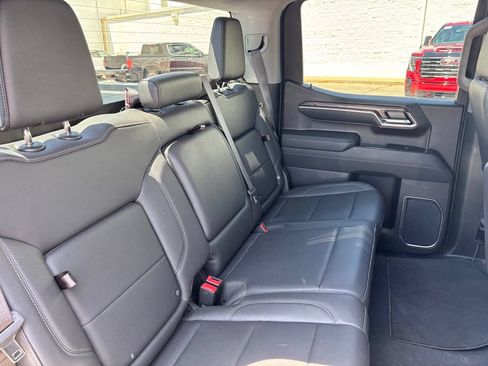 Used 2023 GMC Sierra 1500 SLT w/ X31 Off-Road Package AWD/4WD image 29
