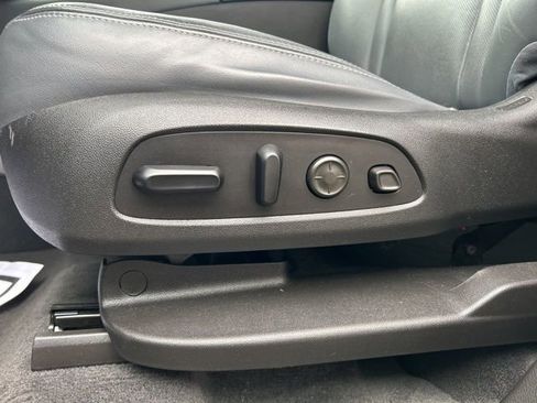 Used 2020 Buick Enclave Premium w/ Sun and Sites Package image 10