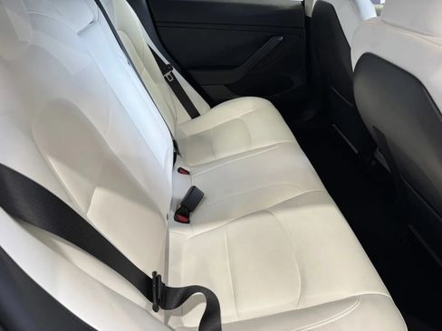 Used 2023 Tesla Model 3 Standard Range RWD image 8