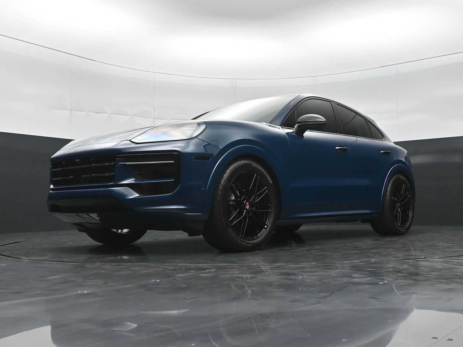 Certified 2026 Porsche Cayenne GTS AWD/4WD image 38