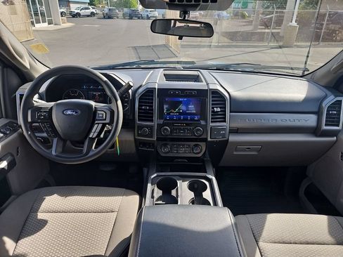 Used 2022 Ford F350 XLT w/ XLT Premium Package AWD/4WD image 10