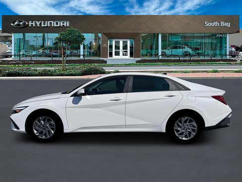 New 2026 Hyundai Elantra Blue image 3