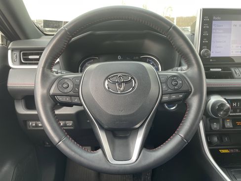 Used 2022 Toyota RAV4 XSE image 17