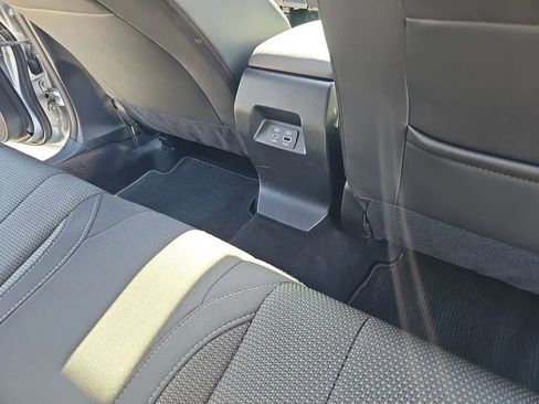 Used 2024 Subaru Crosstrek 2.0i Premium image 23