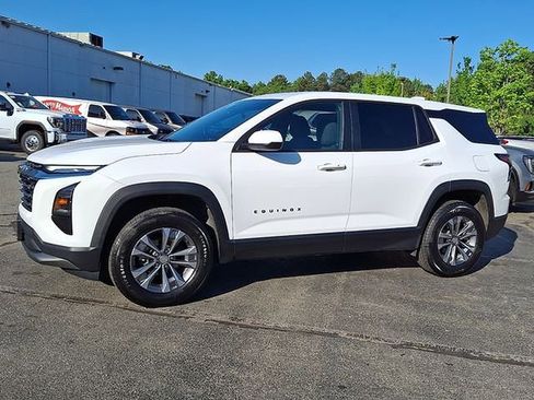 Used 2025 Chevrolet Equinox LT FWD image 6