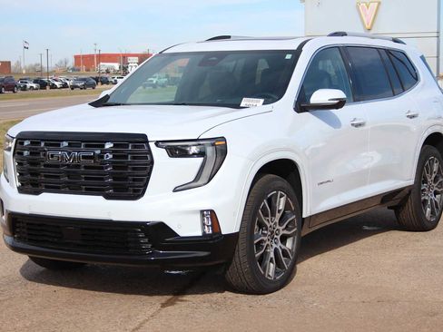New 2026 GMC Acadia Denali Ultimate image 3