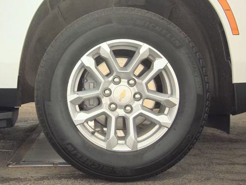 Used 2025 Chevrolet Tahoe LT image 10