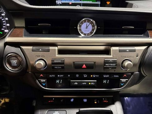 Used 2013 Lexus ES 350 image 23