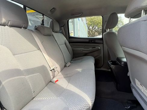 Used 2012 Toyota Tacoma PreRunner w/ SR5 Pkg image 15