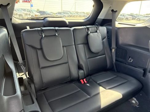 Used 2022 Ford Explorer XLT w/ Equipment Group 202A AWD/4WD image 24