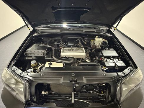 Used 2006 Toyota 4Runner SR5 RWD image 16