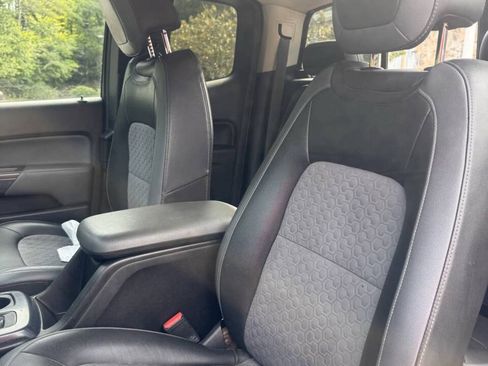 Used 2016 Chevrolet Colorado Z71 AWD/4WD image 11