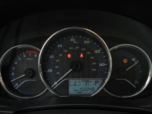 Used 2015 Toyota Corolla LE FWD image 31
