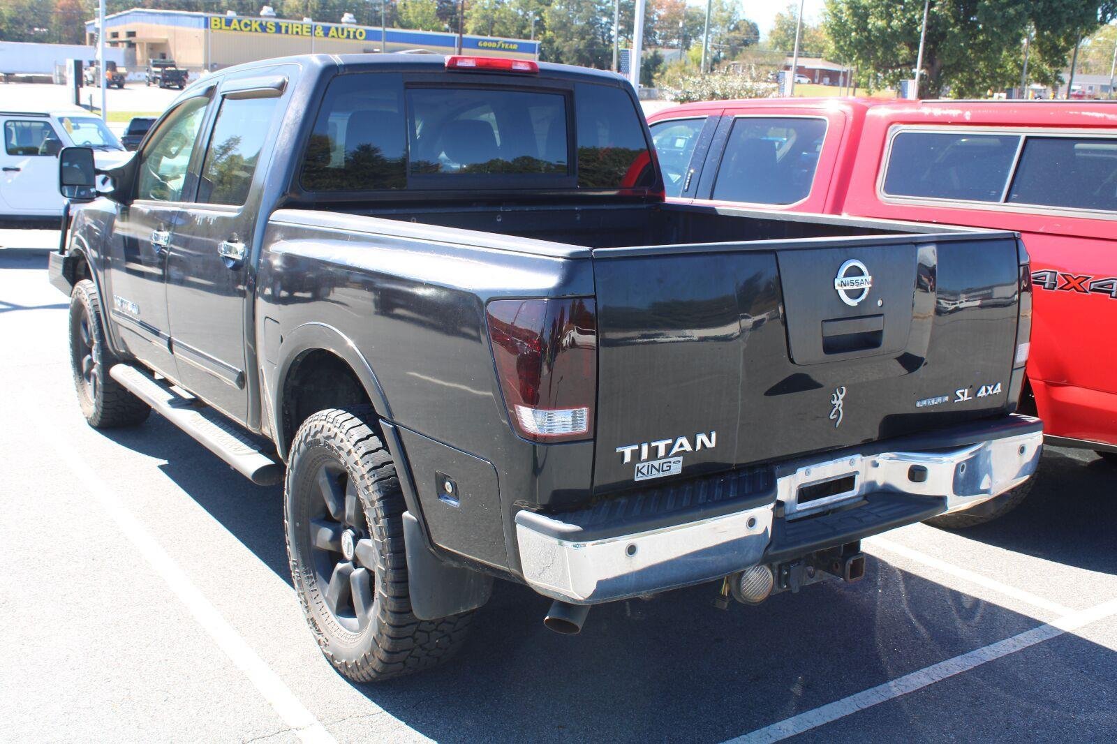 Used 2012 Nissan Titan SL w/ SL Technology Pkg AWD/4WD image 6