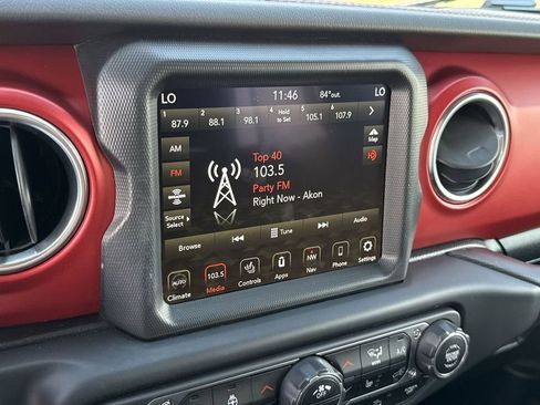 Used 2021 Jeep Wrangler Unlimited Rubicon AWD/4WD image 22