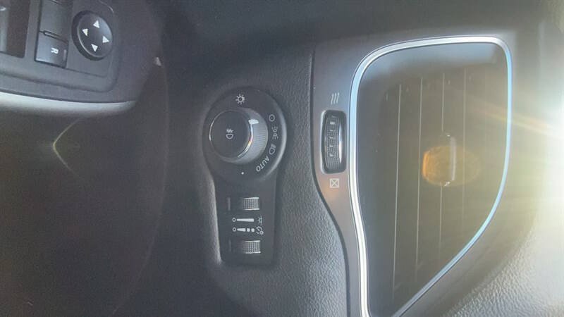 Used 2021 Jeep Cherokee Latitude Lux FWD image 19