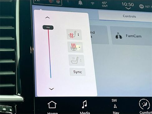 Used 2022 Chrysler Pacifica Limited w/ Uconnect Theater Family Group image 21