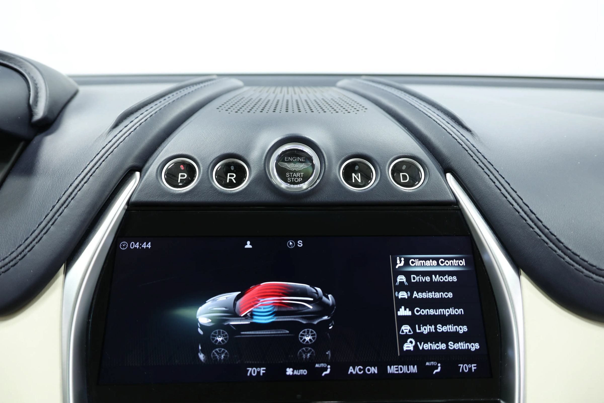 Used 2021 Aston Martin DBX AWD/4WD image 35