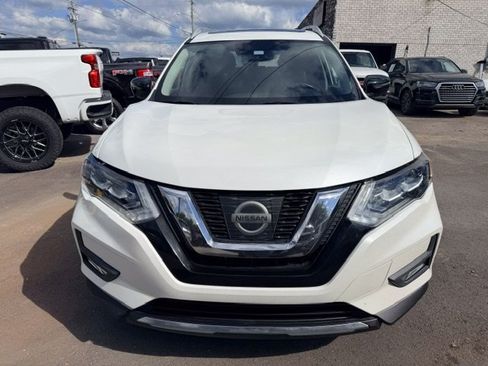 Used 2017 Nissan Rogue SL w/ SL Premium Package FWD image 2