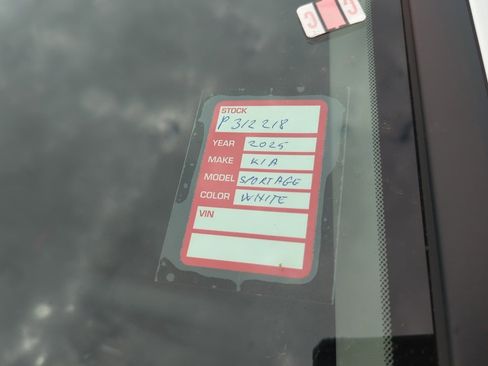 Certified 2025 Kia Sportage SX image 6