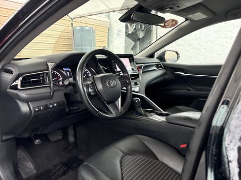 Used 2024 Toyota Camry SE FWD image 9