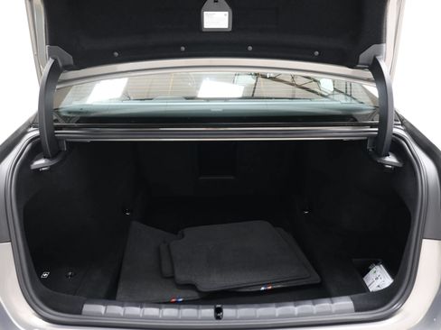 Used 2023 BMW 740i w/ Parking Assistance Package RWD image 70