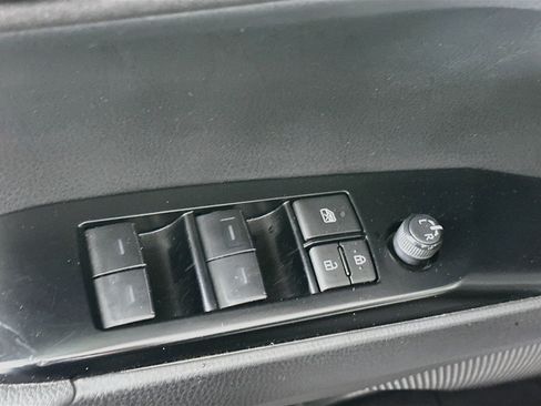 Used 2025 Toyota Camry LE FWD image 15