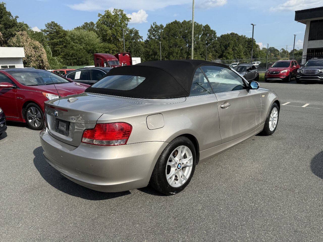 Used 2009 BMW 128i Convertible RWD image 6
