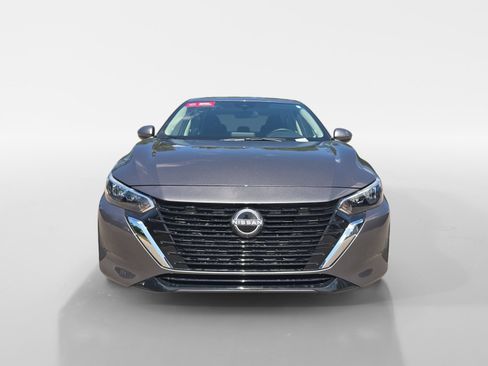 Certified 2025 Nissan Sentra SV FWD image 9