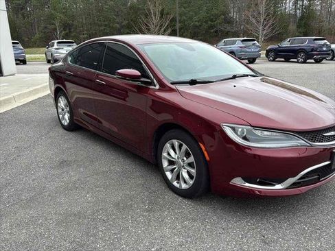 Used 2015 Chrysler 200 C image 3