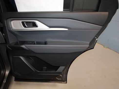 New 2026 Ford Explorer Active AWD/4WD image 19