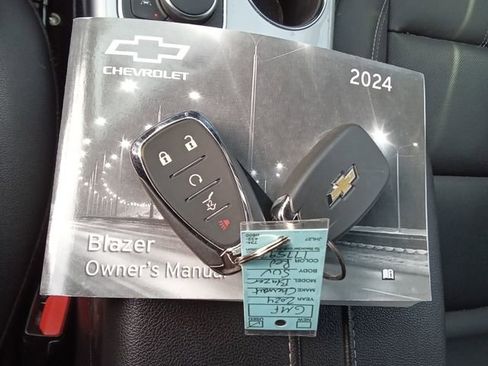 Used 2024 Chevrolet Blazer LT w/ Midnight/Sport Edition image 6