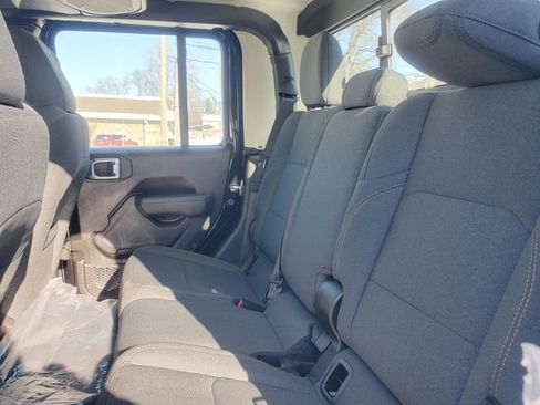 New 2026 Jeep Gladiator Sport image 17