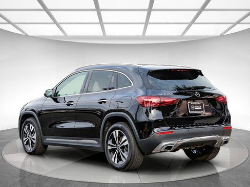 Certified 2025 Mercedes-Benz GLA 250 GLA 250 image 2