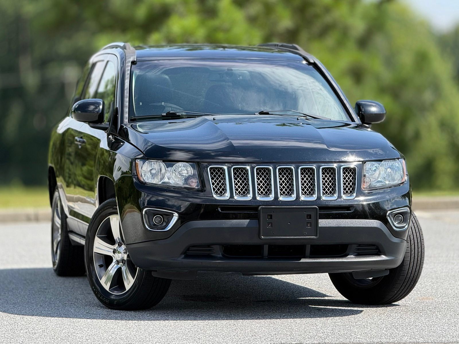 Used 2017 Jeep Compass High Altitude FWD image 4