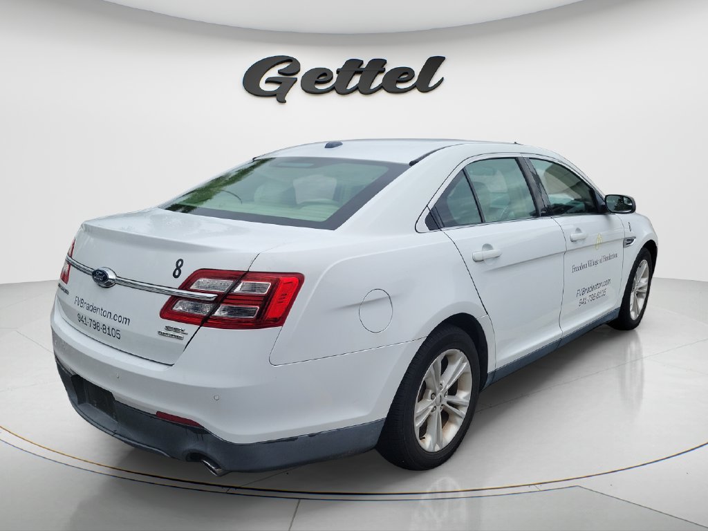 Used 2015 Ford Taurus SEL FWD image 7