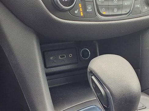 Certified 2024 Chevrolet Equinox LT w/ LPO, Floor Liner Package image 13