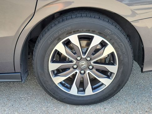 Used 2024 Honda Odyssey EX-L image 9