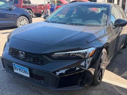 Used 2025 Honda Civic Sport image 2